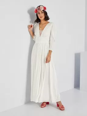 Ivory Simple Wedding Dress A-Line V-Neck Long Sleeves Pleated Floor-Length Chiffon Bridal Dresses